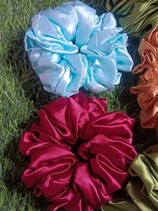 back of 10 satin big bows