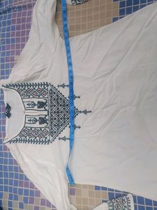 Beautiful White Max Brand Tunic In Xl Size