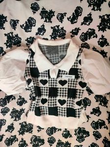 Cute Heart Checkered Retro Crop Top