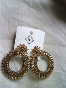 Exquisite Traditional Indian Earrings comb✨