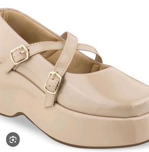 Chic Platform Mary Jane Heels