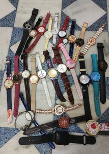 Beautiful Watches⌚Combo Pack Of 25 And 2 Freebies❤