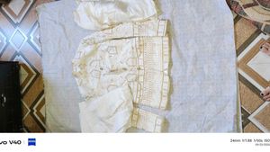 Men's Embroidered Kurta Set