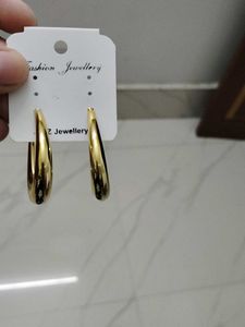 240.Chic Gold Hoop Earrings