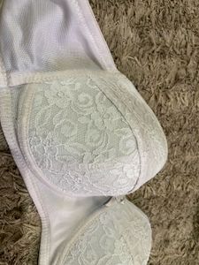 White Lace Padded Strapless Bra