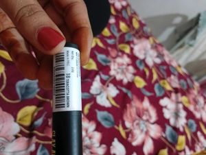 Elegant Matte Berry Lipstick by HIARYRHODA