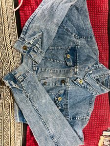 Stylish Cropped Denim Jacket💎