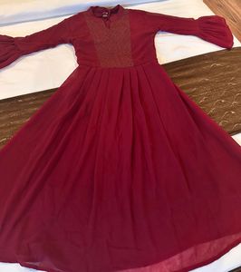 Elegant Maroon Georgette Gown