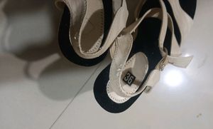 PLATFORM HEELS