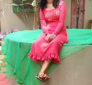 Elegant Pink Long Sleeve Dress
