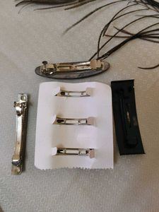 Set of 6 Hair Clips😇