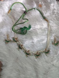 Elegant Green & White Pearl Necklace Set
