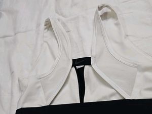 Nike Sport Distort Indy Plunge Sports Bra