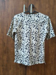Chic Dalmatian Print Top