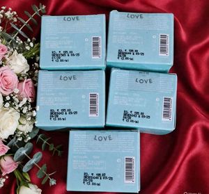 PACK OF 5 DOT &amp; KEY 72HR Hydrating Gel Moisturizer