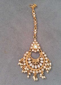 Elegant Pearl &amp; Stone Maang Tikka