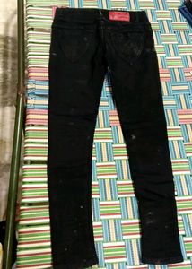 Women's Black Skinny Jeans