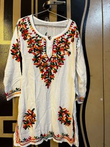 White Embroidered Ethnic Kurta 🌿🌸