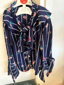 Chic Navy Floral Striped Blouse