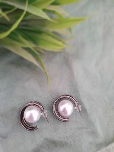 Pearl Hoop Earrings | Elegant