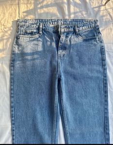 NEW WITH TAG Light Wash Denim Jeans