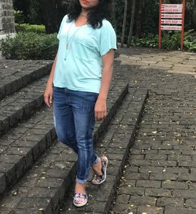 AJIO Women Mid Rise Jeans
