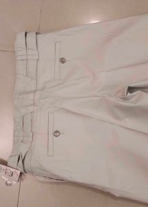 2 Beige Jeans