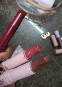 Zudio Lipstick &amp; Lip Creme Bundle