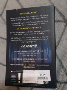 Right Behind You by Lisa Gardner
