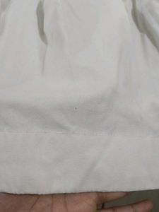 White Pleated Cropped Pants