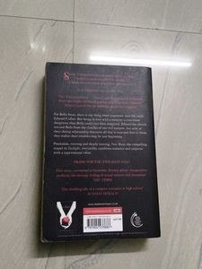New Moon by Stephenie Meyer