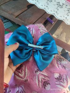 Beautiful Blue Bow Hair Clip
