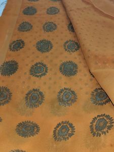 i am selling never wear saree