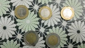 Saudi Arabia 1riyal and 2riyal coins
