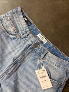 Light Wash Balloon Fit Jeans