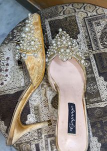 Embellished Pointed Toe heels