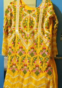 GEORGETTE WITH HAVVY EMBROIDERY WORK