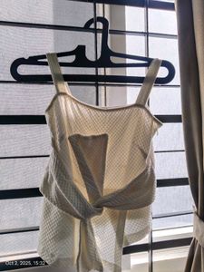White Bow Top