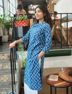 Stylish Blue Zigzag Print Kurta