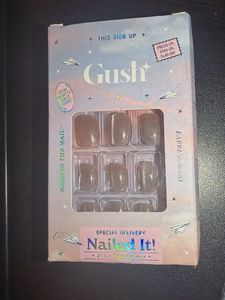 Sparkling Press-On Nails Set