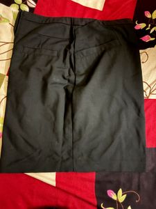 H&amp;M Black mini skirt