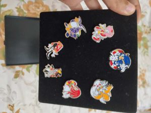 rare sonic adventure pins collectable item.