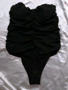 Elegant Black Strapless One-Piece Swimsuit