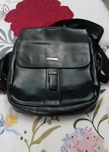 Stylish Men's Black Crossbody Bag