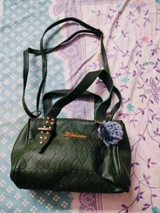 Sling Bag 💼🫒💚