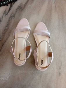 Chic Pink Flat Sandals