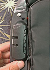 Waterproof Anti-Theft USB Backpack – Like New | Se