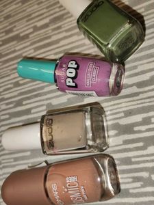 Bundle of 4 Nail Polishes