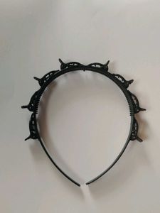 Trending Hair Band With Clips...