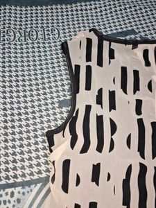X-Life Black &amp; White Graphic Top